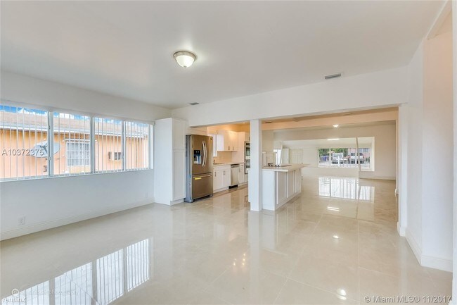 Foto del edificio - 1010 NW 25th Ave