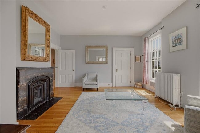 Building Photo - 92 Pelham St