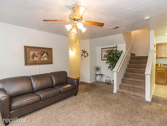Building Photo - 16500 Henderson Pass