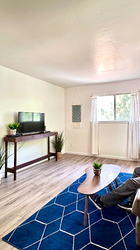 Building Photo - 69 N Roop St