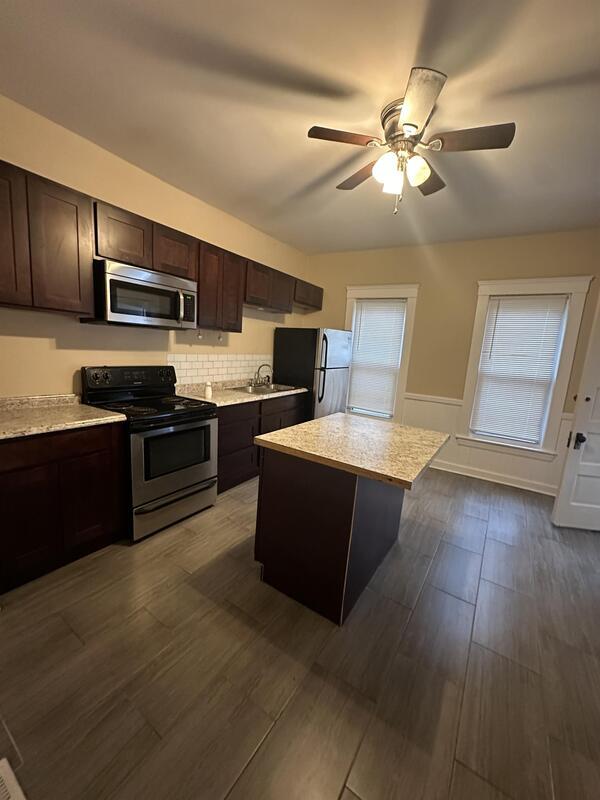 Foto del edificio - 4305 Bridge Ave