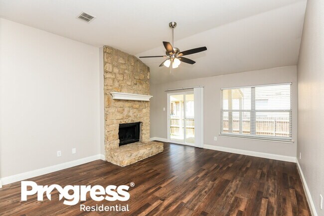 Foto del edificio - 7606 Stanhope Ln
