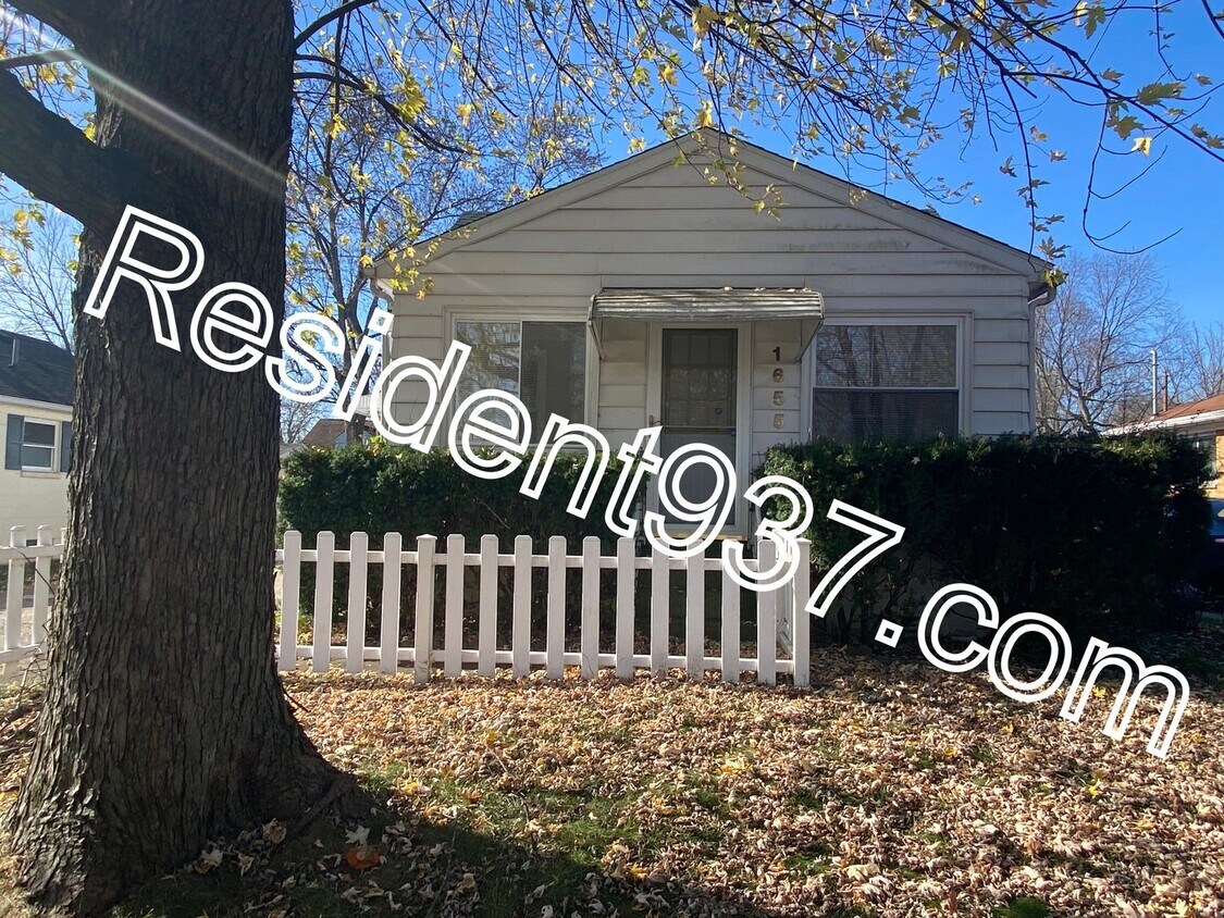 Foto principal - 3 Bed 1 bath