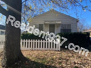 Building Photo - 1655 Barney Ave