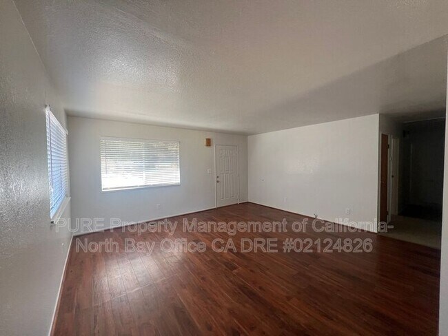 Building Photo - 2090 Rd B