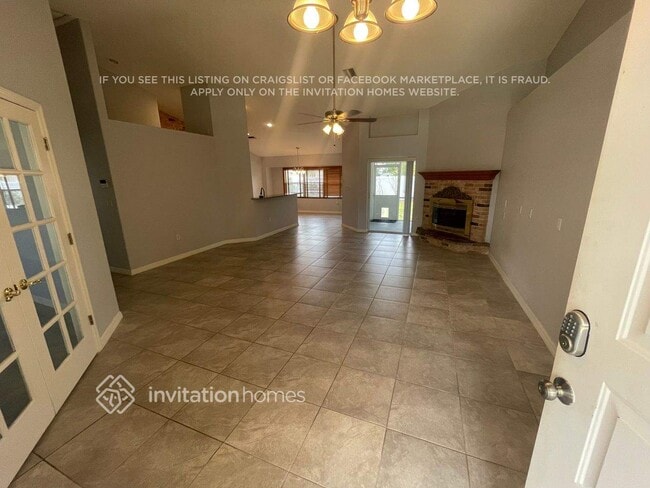 Foto del edificio - 23259 Mulligan Ave