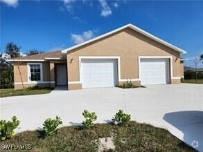 Building Photo - 4533 SW 8th Pl