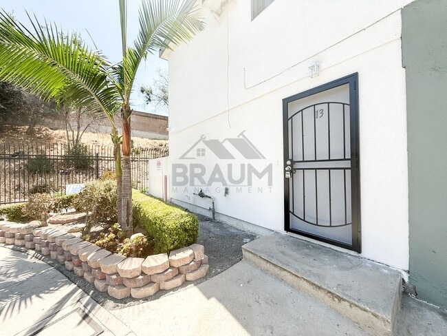 Building Photo - 15634 Leadwell St