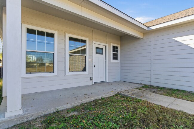 Building Photo - 4705 Washington St