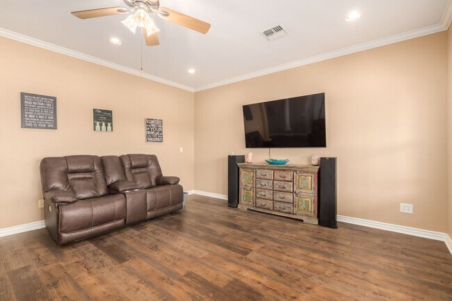 Foto del edificio - Beautiful 4 Bedroom Home on 1.25 ACRES in QUEEN CREEK!