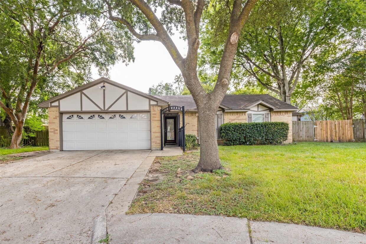 Foto principal - 7331 Mundare Ln