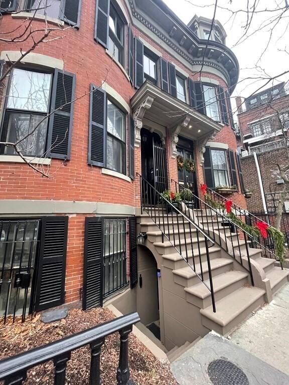 11 Dartmouth St Unit 1, Boston, MA 02116 Condo for Rent in Boston, MA