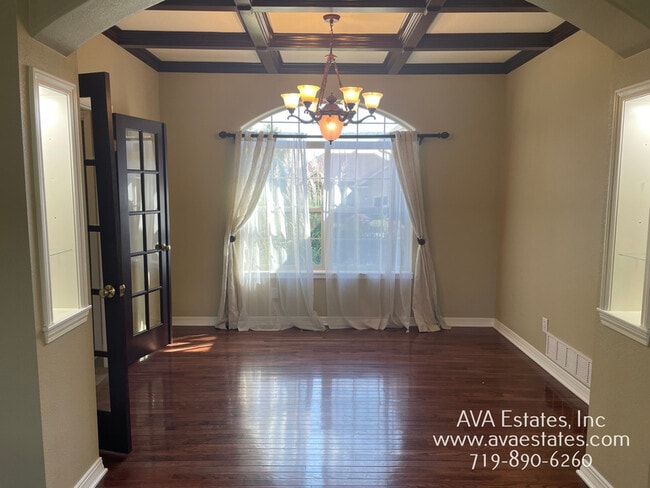 Building Photo - 1705 Aquila Dr