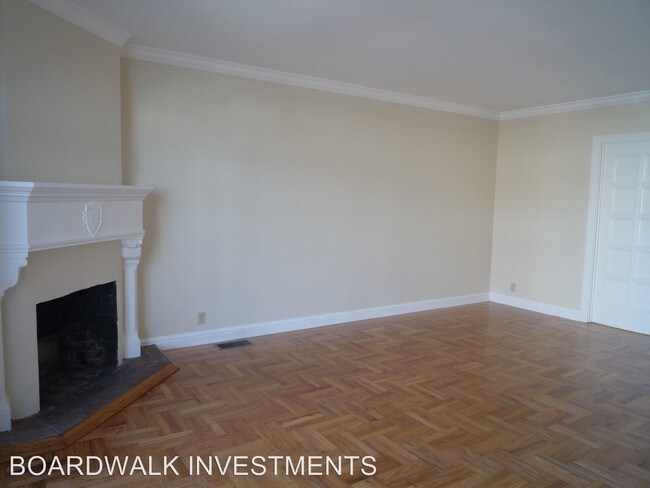 Building Photo - 2631 45th Ave