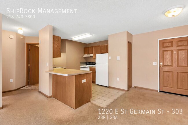 Foto del edificio - 1220 E St Germain St