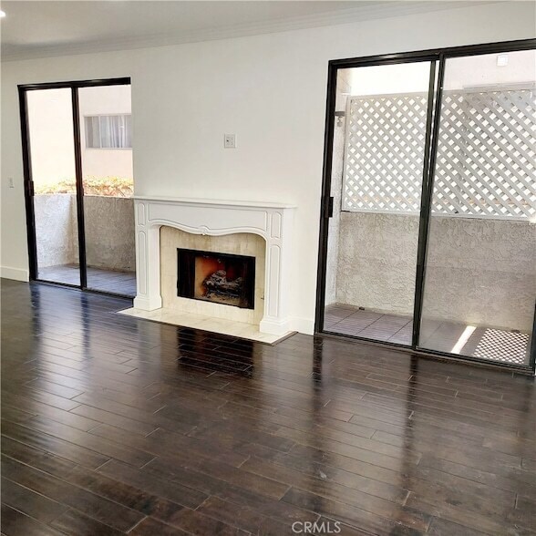 Foto del edificio - 10676 Wilkins Ave