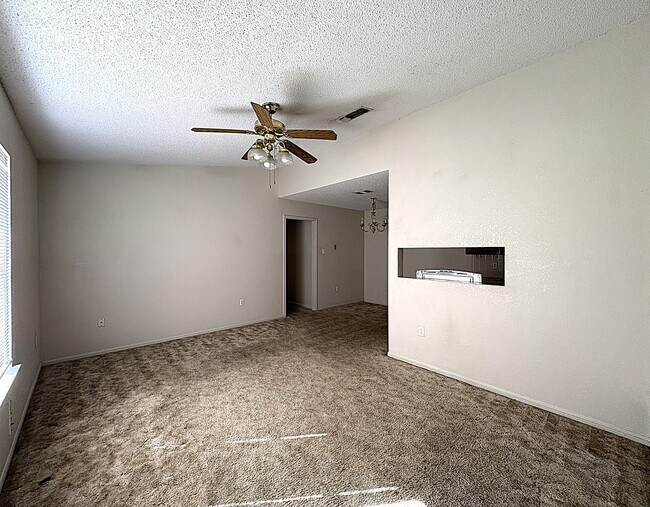 Foto del edificio - 403 W Avenue D