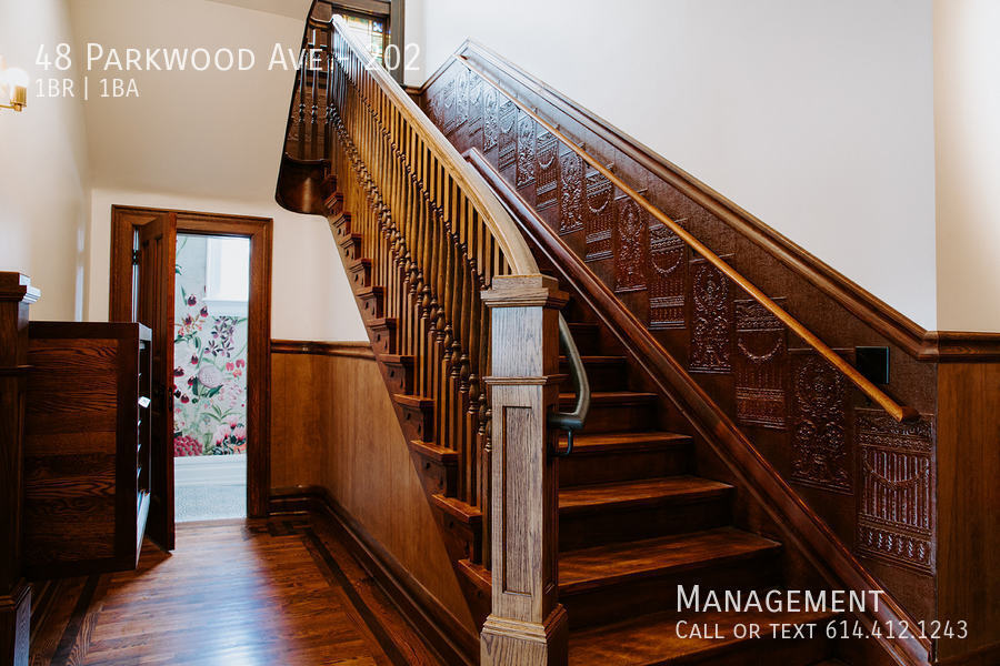 Primary Photo - 48 Parkwood Ave