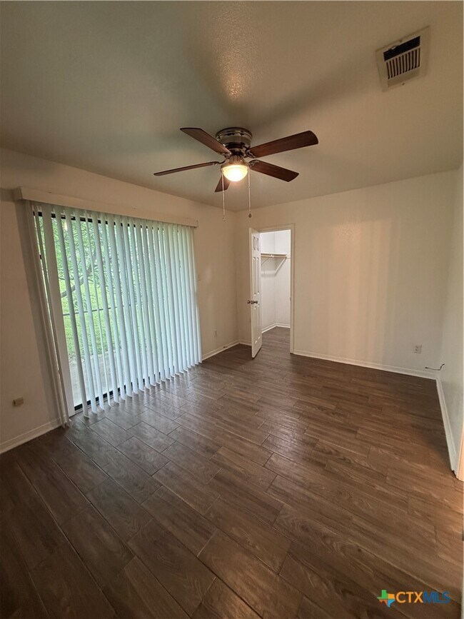 Foto del edificio - 802 Hackberry St