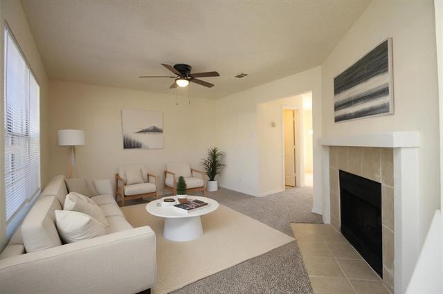 Foto del edificio - 915 Cedar Terrace