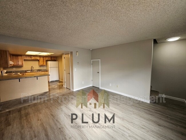 Building Photo - Lease Pending | 809 Bulwer Street