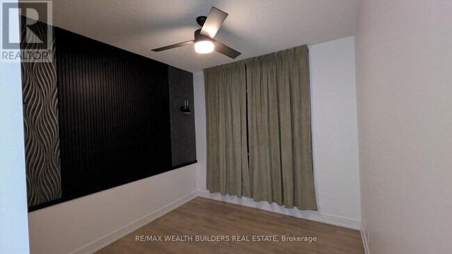 Photo du bâtiment - 9471 Yonge St