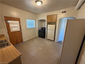 Building Photo - 15300 Waterloo Rd