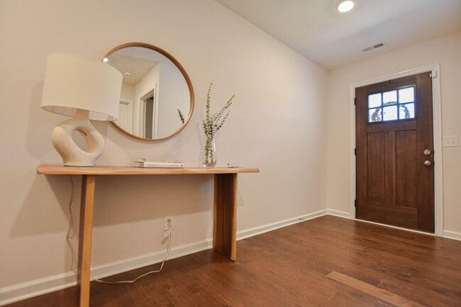 Foto del edificio - Pet Friendly Three Bedroom!