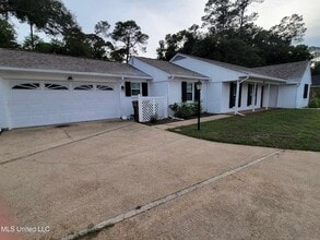 Building Photo - 2589 Santa Rosa Cove
