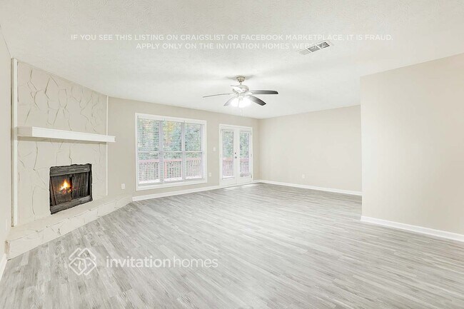 Foto del edificio - 210 Hunt Ridge Dr
