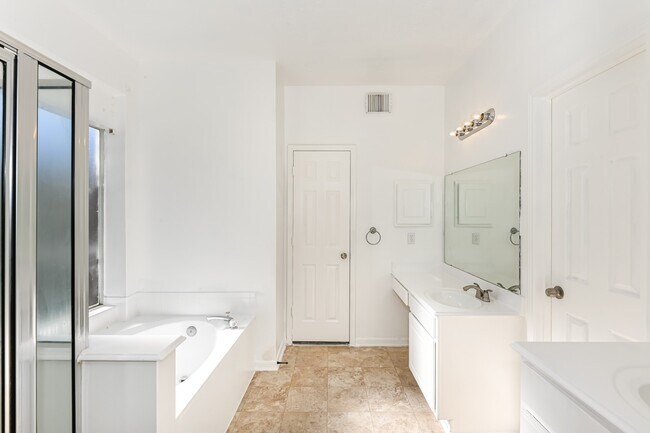 Foto del edificio - 9502 Willow Trace Ct