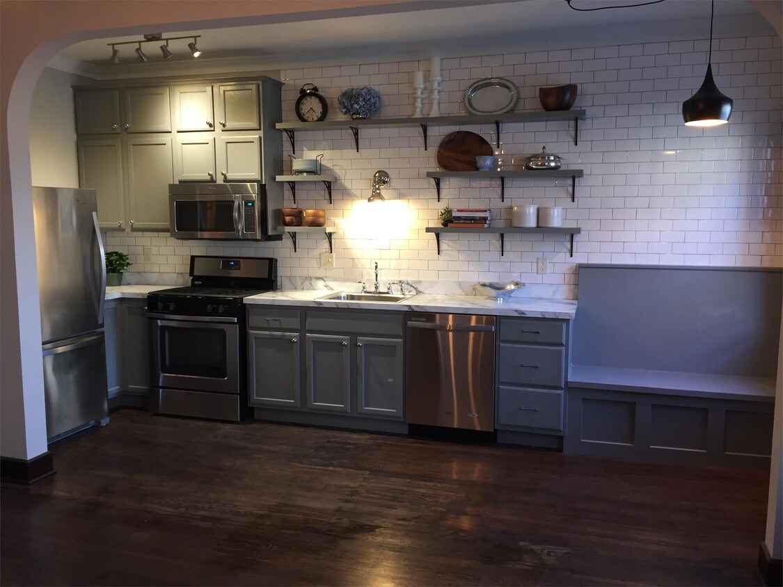 Foto principal - 2030 N Delaware St
