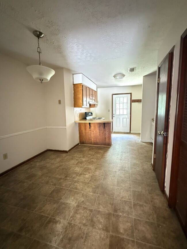 Building Photo - 95 Plum Orchard Rd