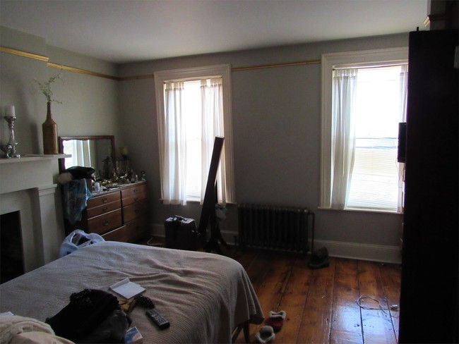 Building Photo - 71 Ten Broeck St