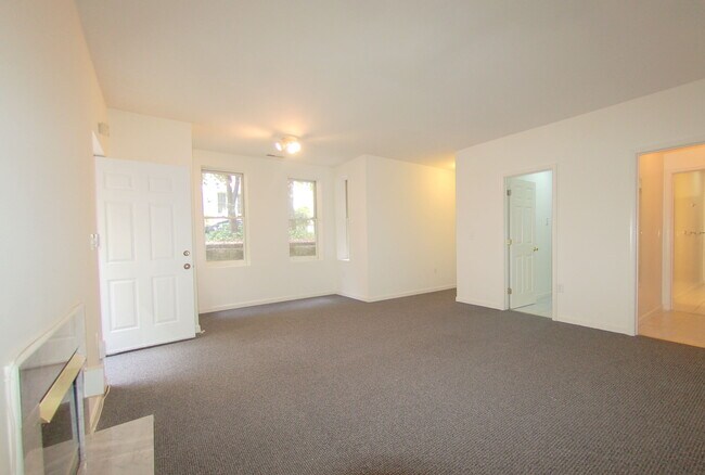 Foto del edificio - 915 D St SE