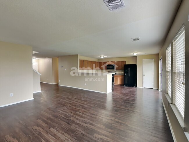 Foto del edificio - 9618 Lasbury Dr