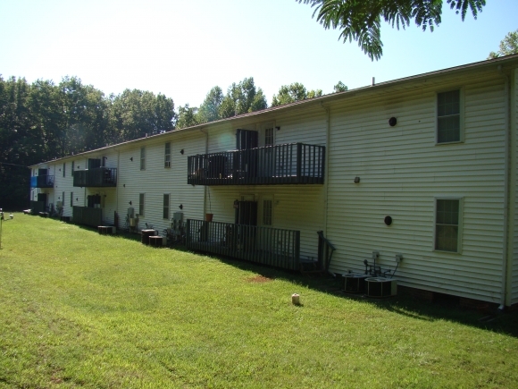 Building Photo - 1006 Smith Lake Rd