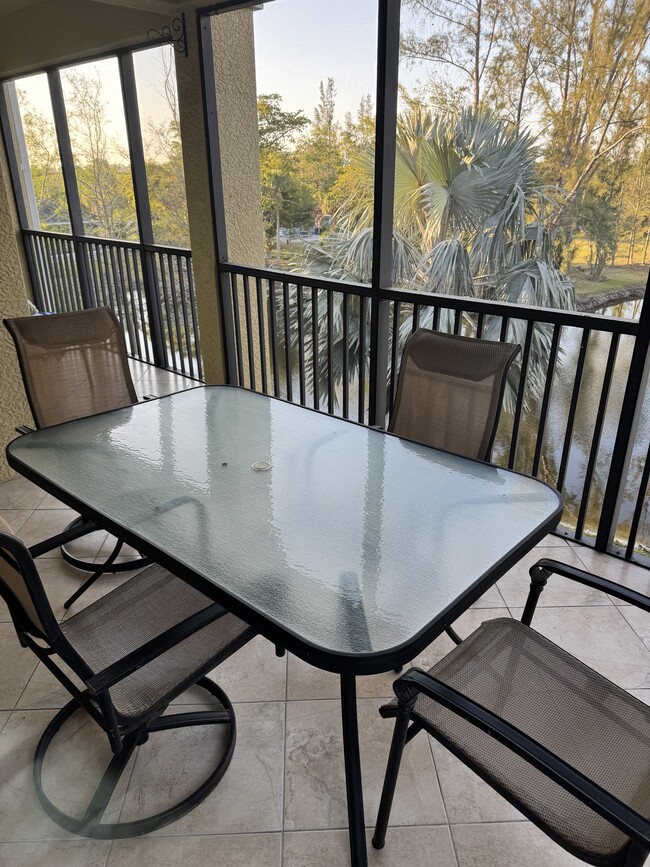 lanai - 10031 Lake Cove Dr