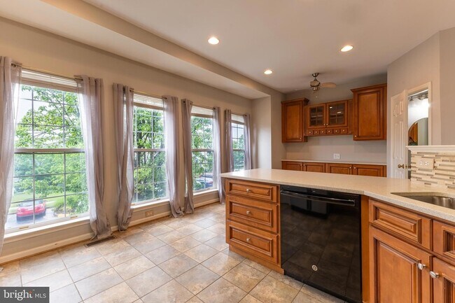 Building Photo - 20283 Glenrobin Terrace