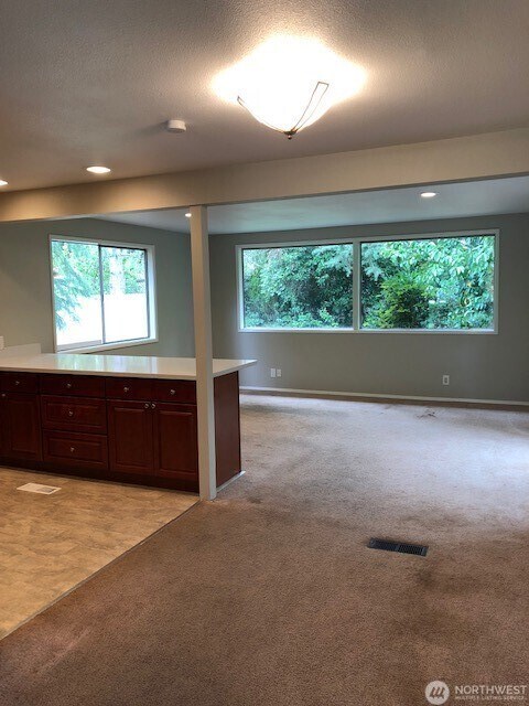 Foto del edificio - 605 155th Ave SE