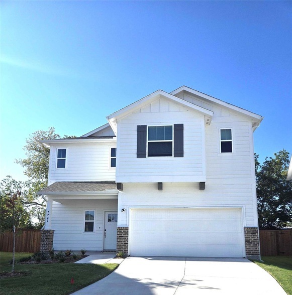 Primary Photo - 2222 Hopper Ln