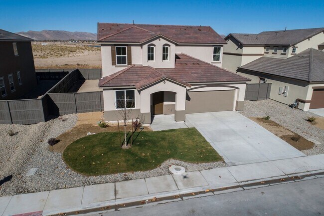 Foto del edificio - 2018 Lennar smart home. 4bed/2.5bath/3car....