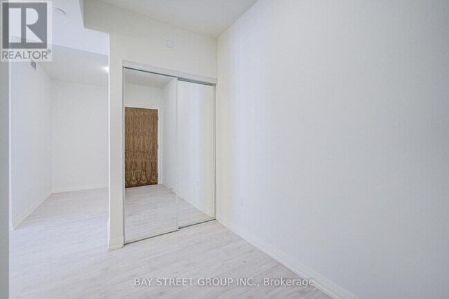 Photo du bâtiment - 27 Korda Gate