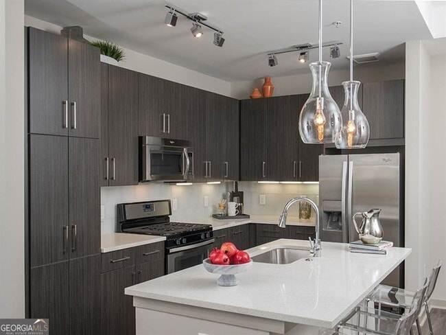 Foto del edificio - 2144 Peachtree Rd NW