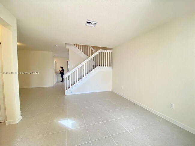 Foto del edificio - 3313 W 111th Pl