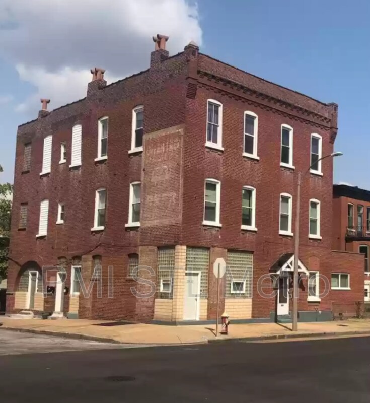 Primary Photo - 2925 Wyoming St