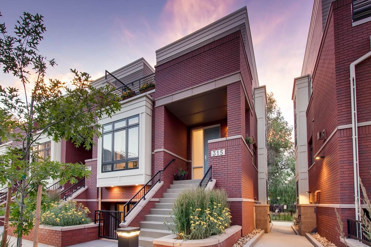 Primary Photo - Fully Furnished Executive Rental