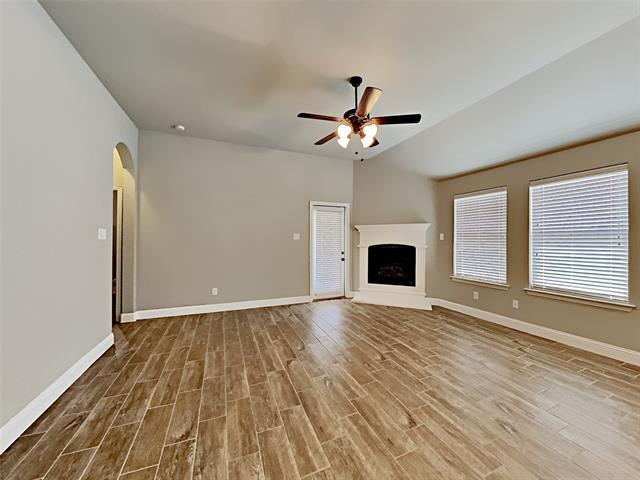 Building Photo - 900 McLynn Ct