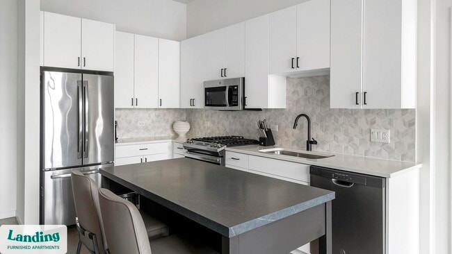 Foto del edificio - 2480-2522-2522 N Milwaukee Ave