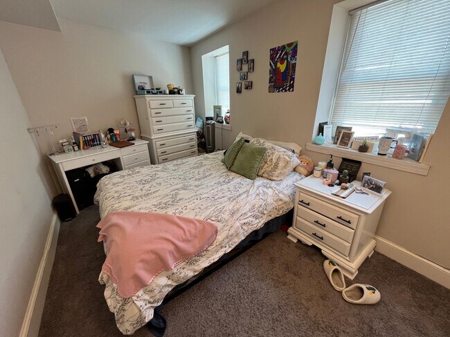 Bedroom 1 - 109 W Allen St